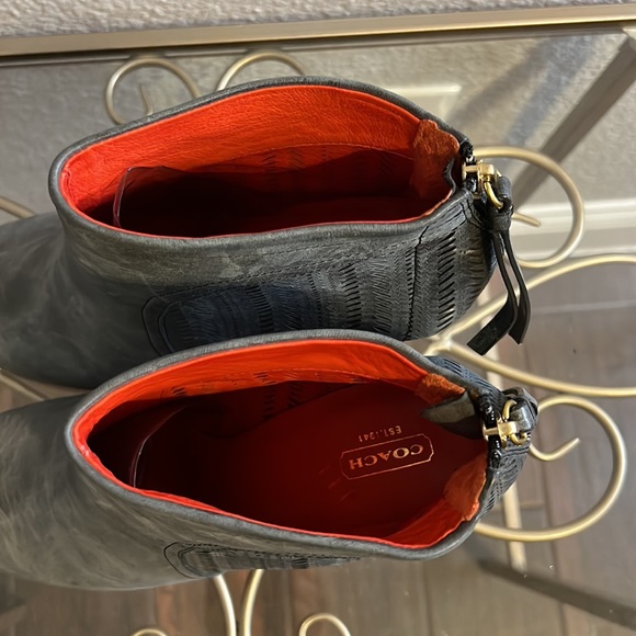 Coach Gray Leather Stack Heel Honey Laser Cut Booties Sz 11 - Picture 5 of 8